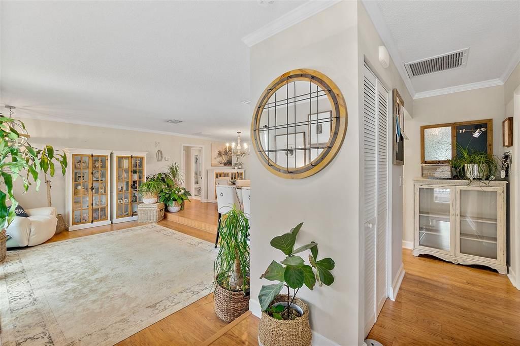 Recently Sold: $575,000 (2 beds, 2 baths, 1750 Square Feet)