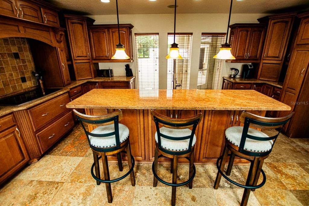 A dream kitchen to bring out the chef in you! Fully equipped gorgeous gourmet kitchen with three (3) bar stools for extra seating.