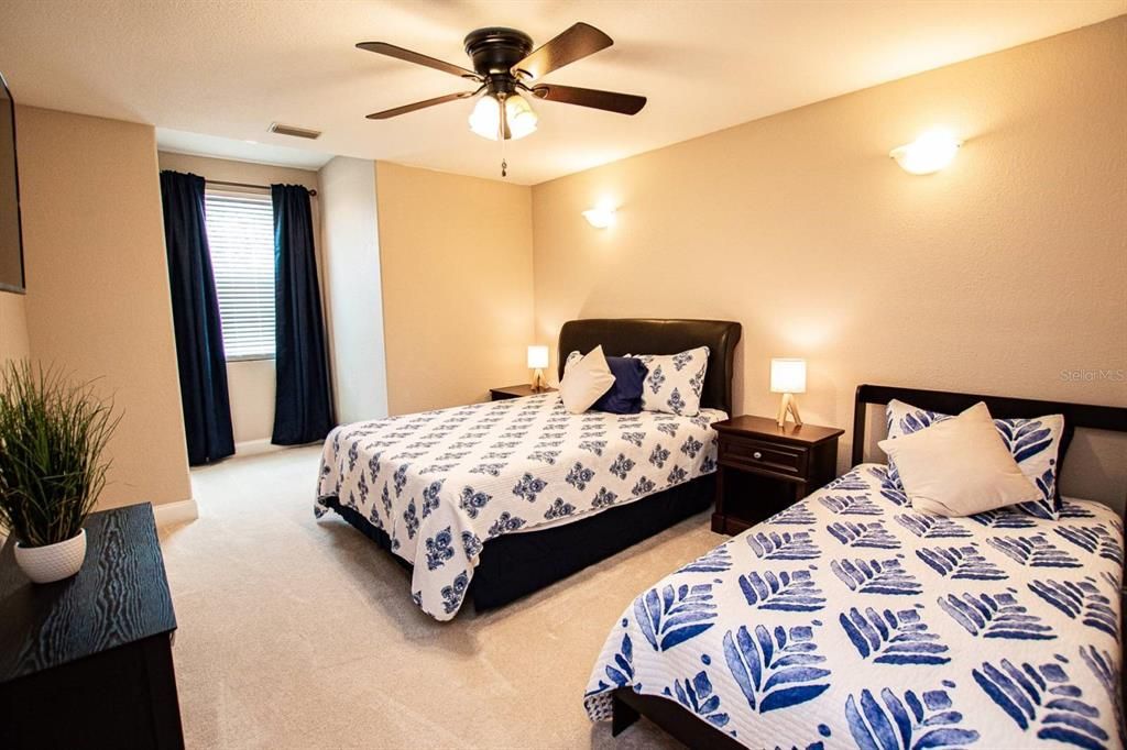 Upstairs 5th Bedroom with Queen Bed & Twin Bed (sleeps 3)!
