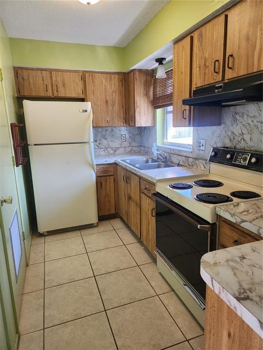 Recently Rented: $1,250 (2 beds, 1 baths, 850 Square Feet)