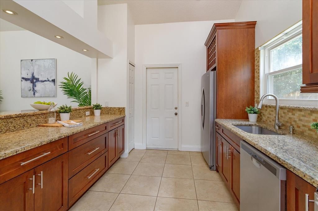 Recently Sold: $400,000 (3 beds, 2 baths, 1438 Square Feet)