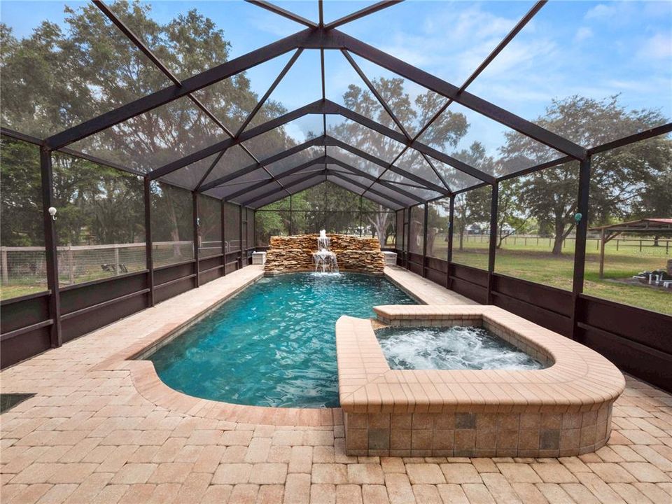 Recently Sold: $1,000,000 (5 beds, 3 baths, 4140 Square Feet)