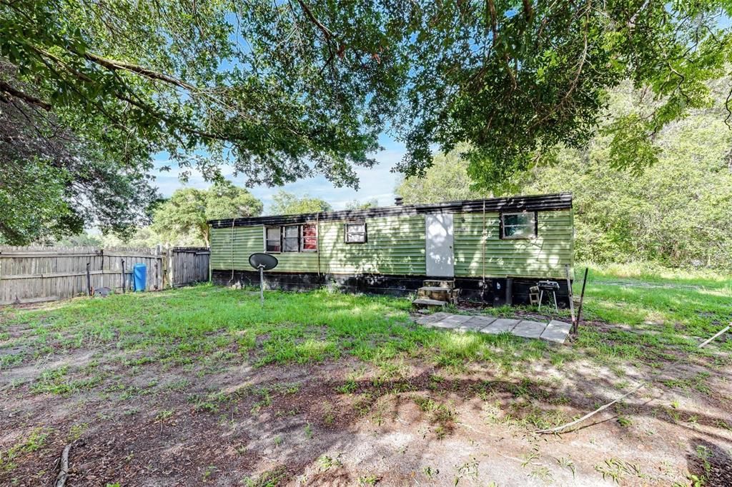 Recently Sold: $205,000 (4 beds, 2 baths, 1716 Square Feet)