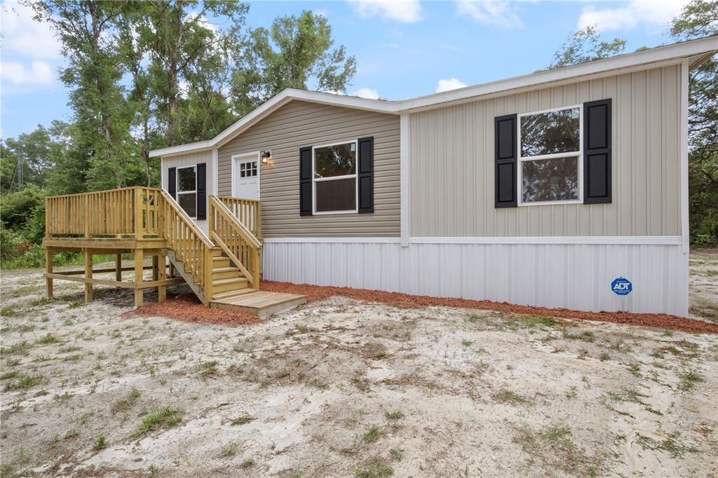 Recently Sold: $215,000 (3 beds, 2 baths, 1012 Square Feet)