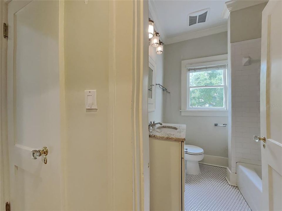 最近租的: $2,875 (1 贝兹, 1 浴室, 1100 平方英尺)