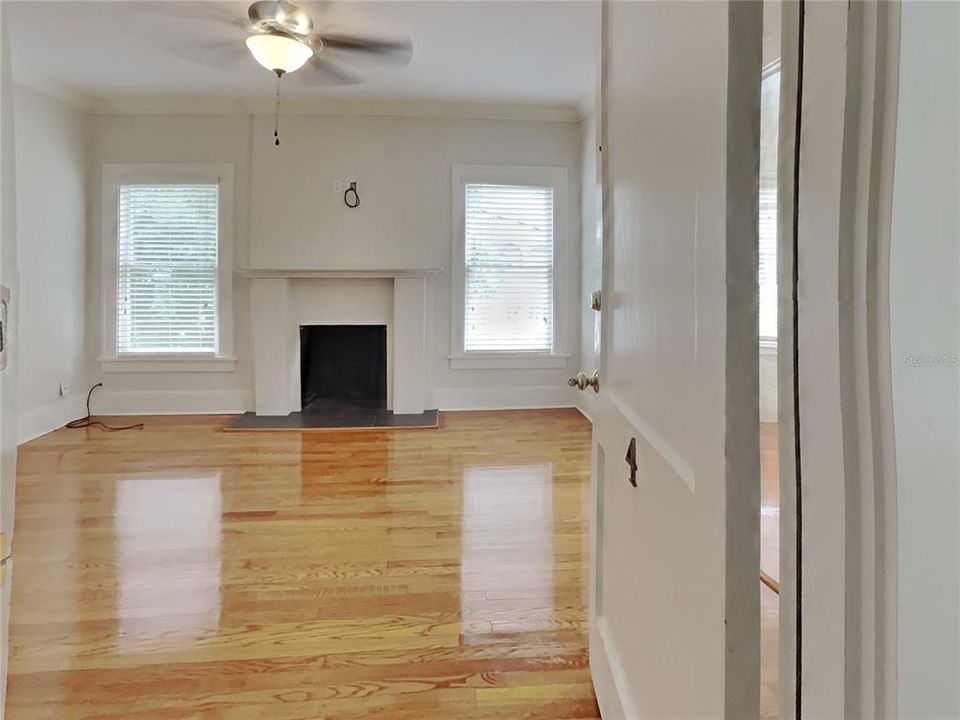 Recently Rented: $2,875 (1 beds, 1 baths, 1100 Square Feet)