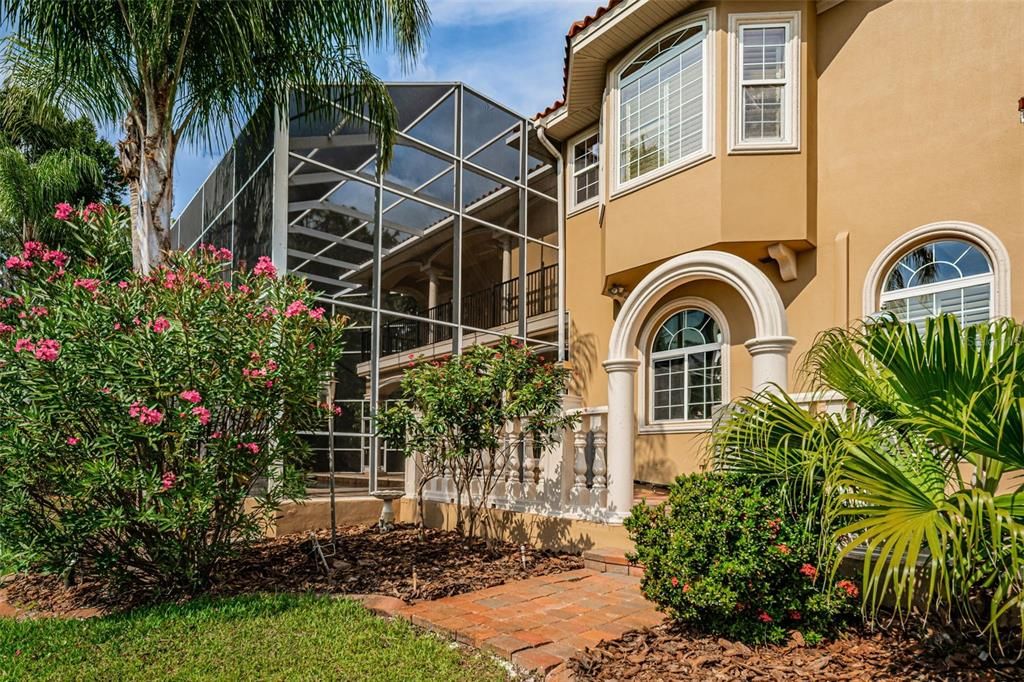 Recently Sold: $1,750,000 (4 beds, 3 baths, 5452 Square Feet)