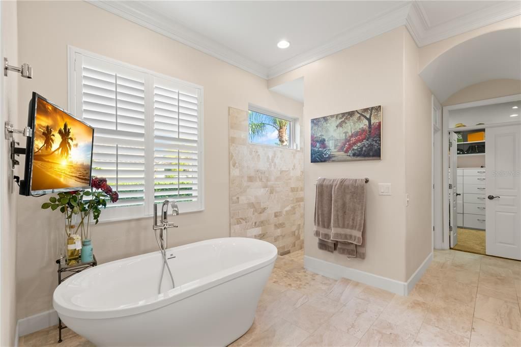 Recently Sold: $1,400,000 (5 beds, 3 baths, 4391 Square Feet)