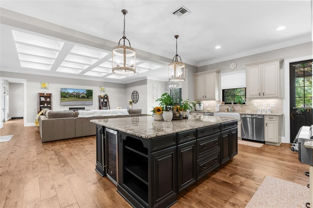Recently Sold: $2,199,000 (5 beds, 4 baths, 4827 Square Feet)