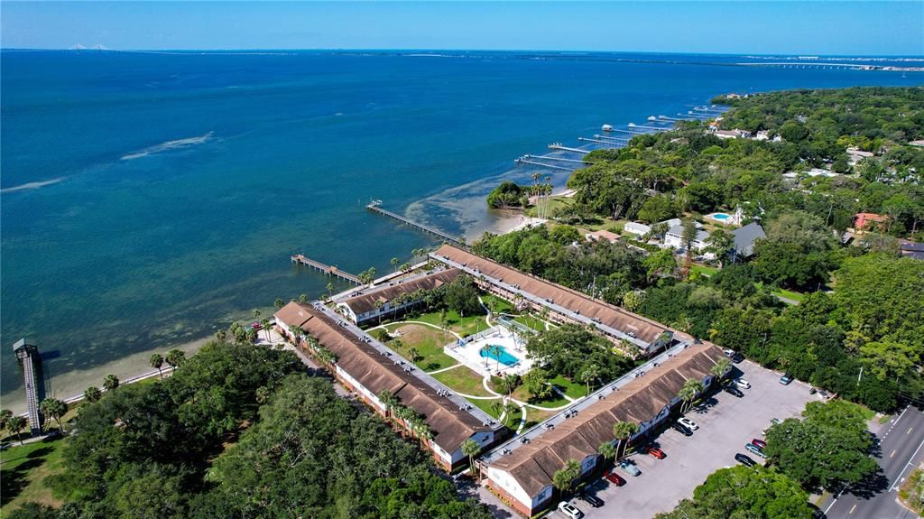 Recently Sold: $350,000 (2 beds, 2 baths, 915 Square Feet)