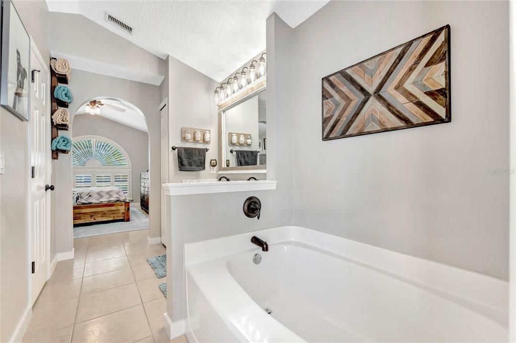 最近售出: $425,000 (3 贝兹, 2 浴室, 1673 平方英尺)