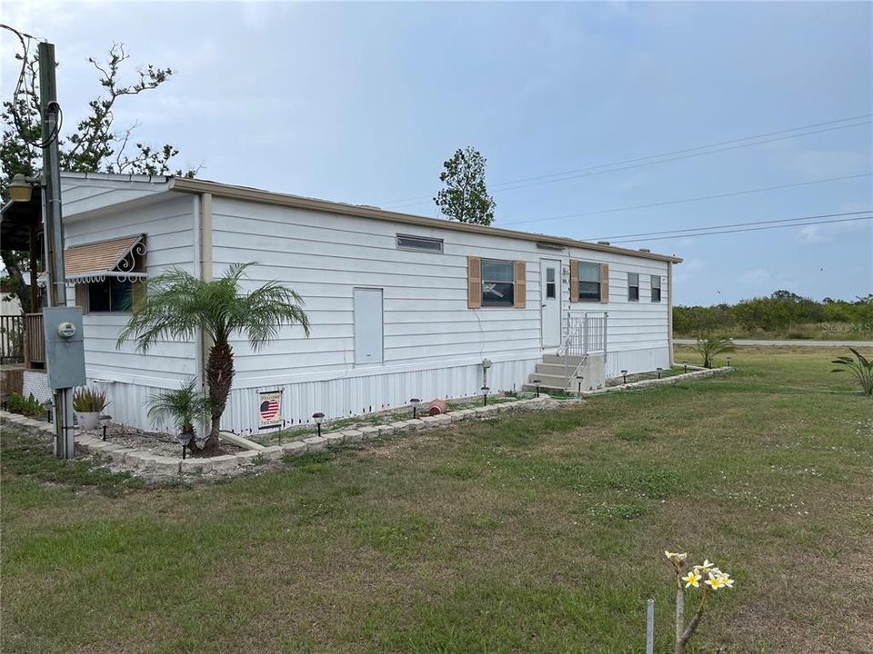 Recently Sold: $128,000 (2 beds, 2 baths, 1188 Square Feet)