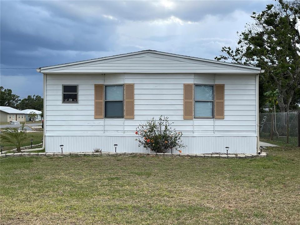 Recently Sold: $128,000 (2 beds, 2 baths, 1188 Square Feet)