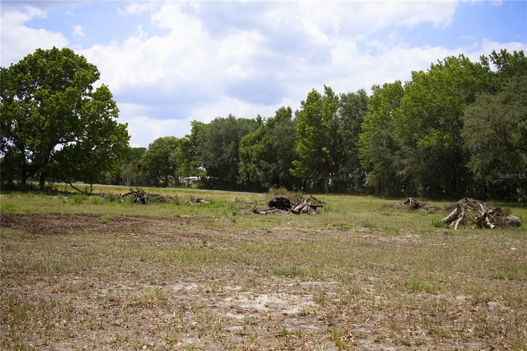 Vendido Recientemente: $136,000 (1.36 acres)