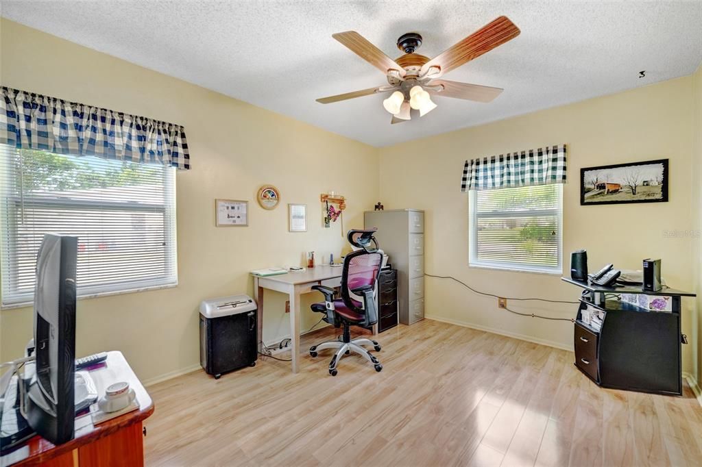 Recently Sold: $380,000 (3 beds, 2 baths, 1442 Square Feet)