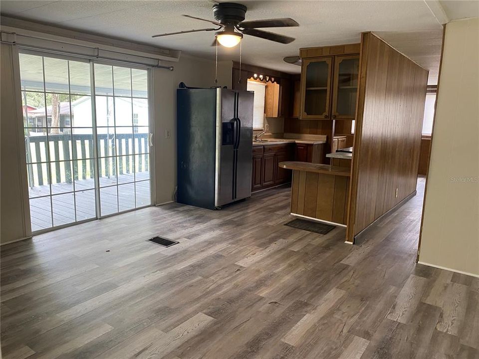 Recently Rented: $1,495 (3 beds, 2 baths, 1400 Square Feet)