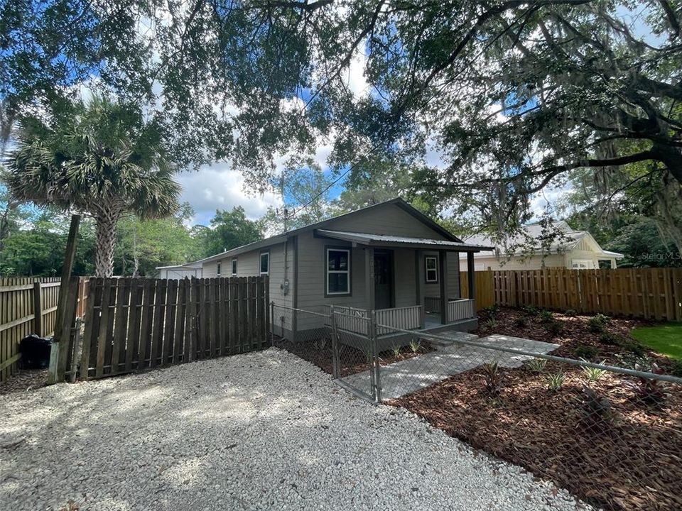Recently Sold: $255,247 (3 beds, 2 baths, 1200 Square Feet)