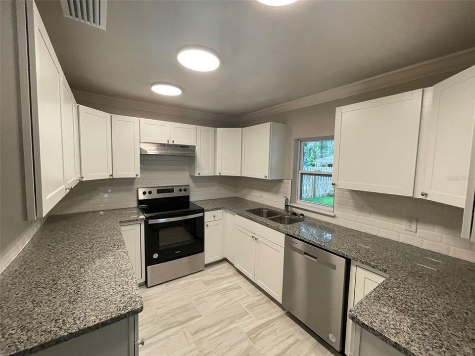Recently Sold: $255,247 (3 beds, 2 baths, 1200 Square Feet)