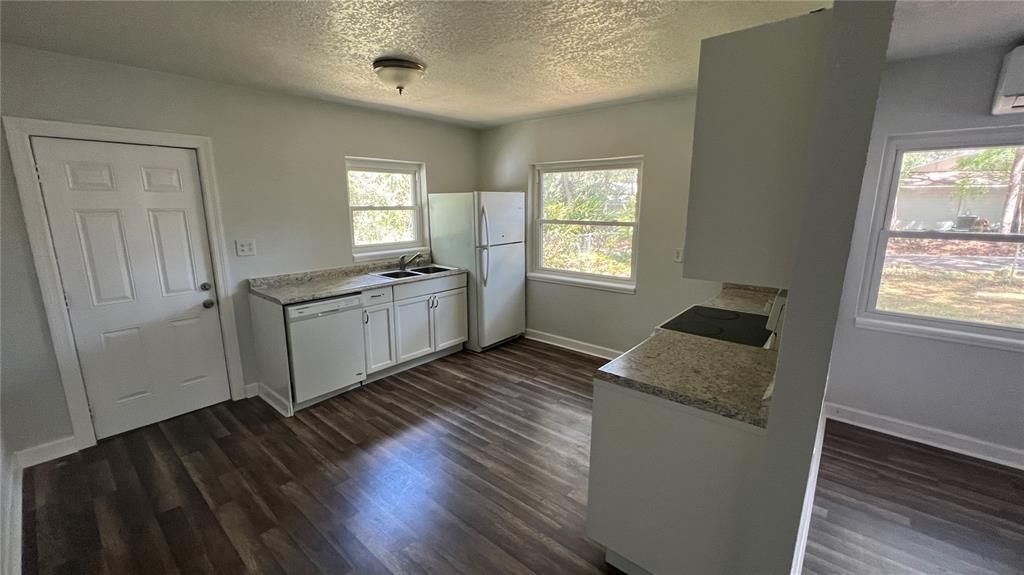 Recently Sold: $135,000 (2 beds, 1 baths, 780 Square Feet)