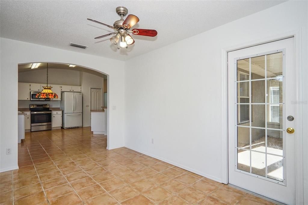 Recently Sold: $384,000 (3 beds, 2 baths, 1733 Square Feet)
