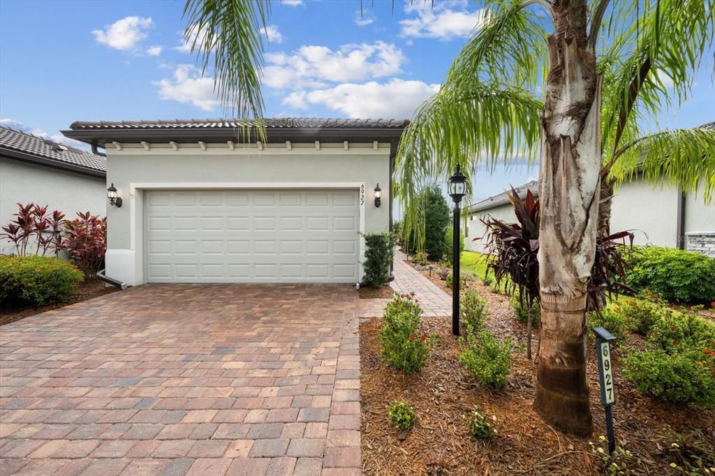 最近售出: $577,500 (2 贝兹, 2 浴室, 1565 平方英尺)