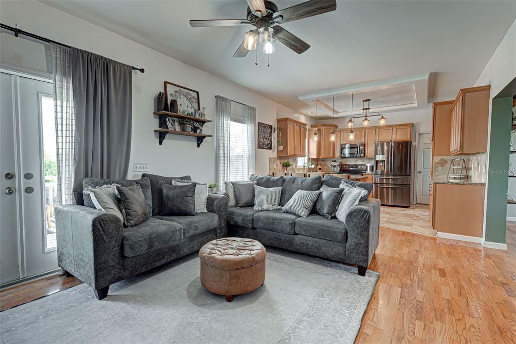 Recently Sold: $799,000 (3 beds, 2 baths, 2823 Square Feet)