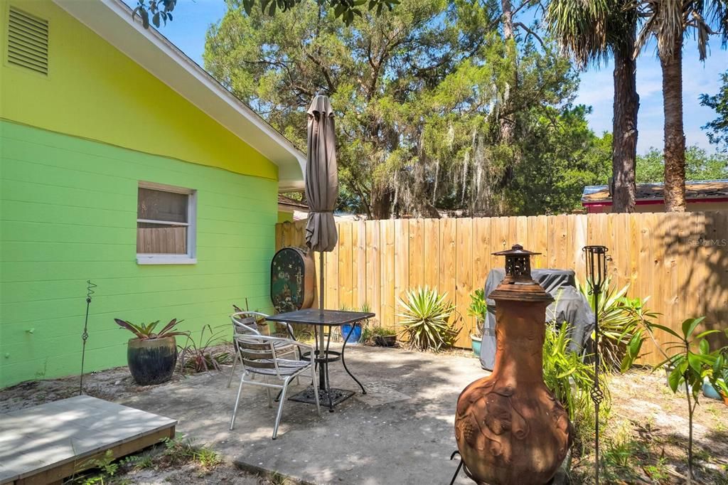 Recently Sold: $329,000 (3 beds, 1 baths, 1026 Square Feet)