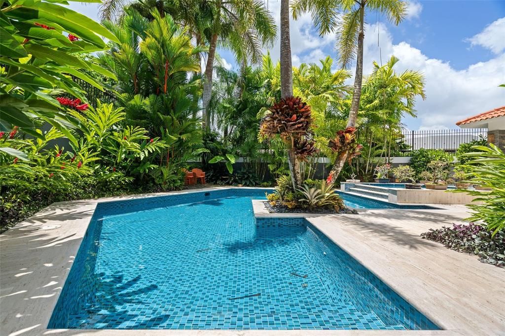 Recently Sold: $2,500,000 (4 beds, 4 baths, 4200 Square Feet)