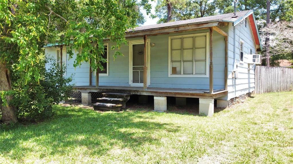 Recently Sold: $94,900 (3 beds, 1 baths, 912 Square Feet)