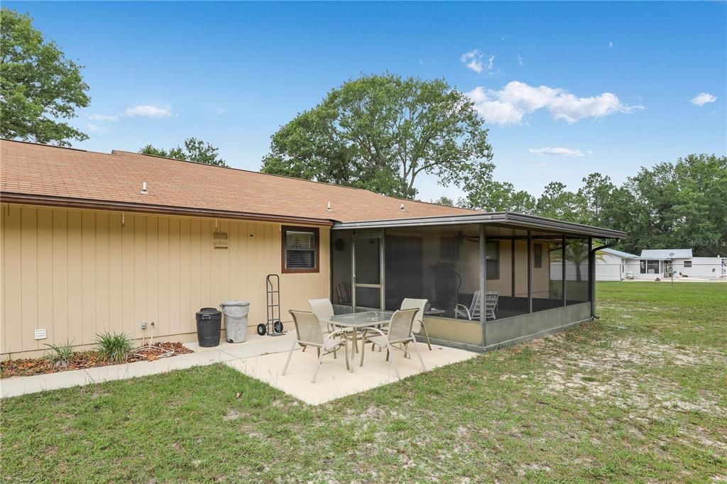 Recently Sold: $300,000 (3 beds, 2 baths, 1469 Square Feet)