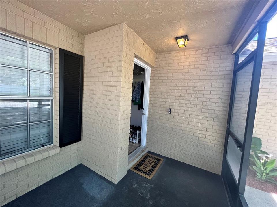 Recently Sold: $270,000 (2 beds, 2 baths, 1025 Square Feet)