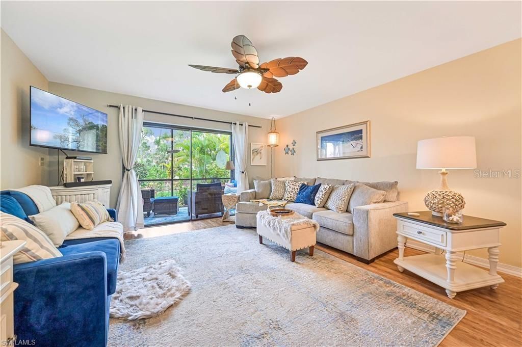 Recently Sold: $310,000 (2 beds, 2 baths, 1134 Square Feet)