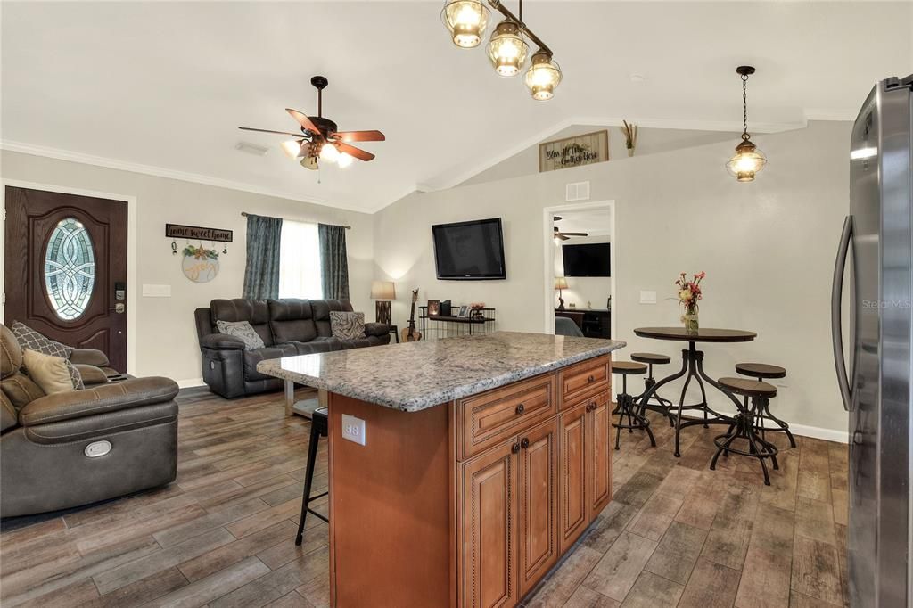 Recently Sold: $379,900 (4 beds, 2 baths, 1541 Square Feet)
