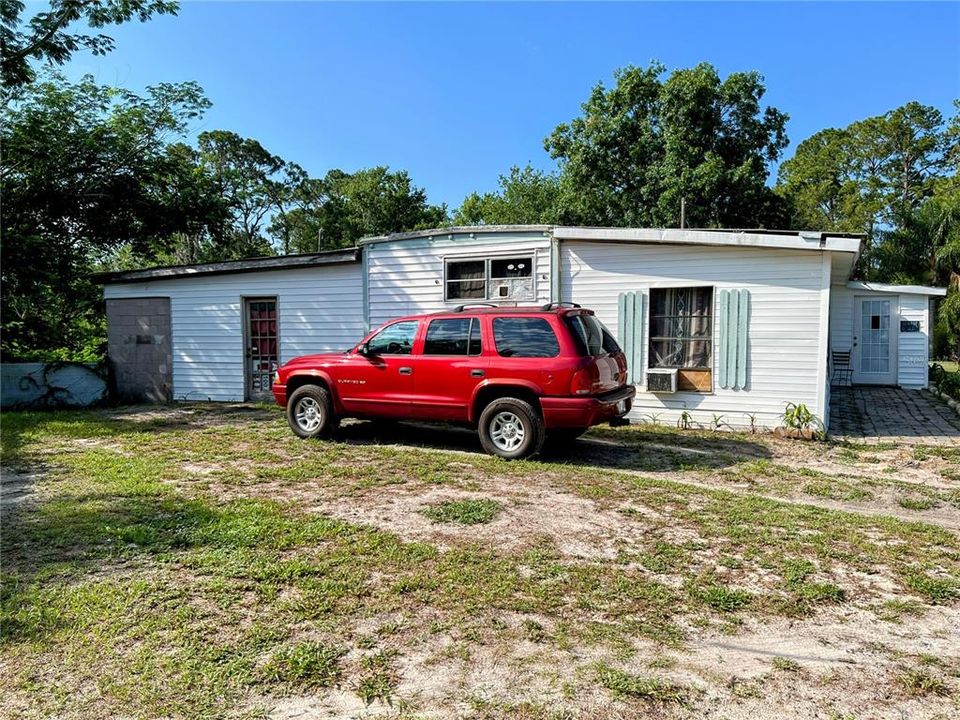 For Sale: $130,000 (4 beds, 1 baths, 400 Square Feet)