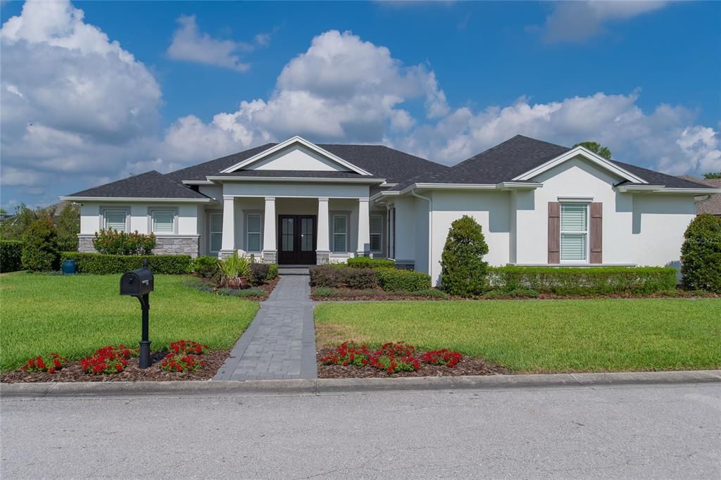 Recently Sold: $849,000 (4 beds, 3 baths, 2955 Square Feet)