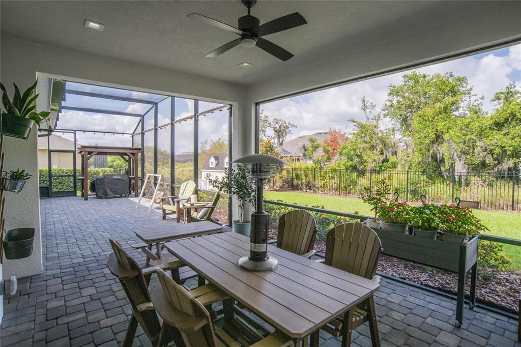 Recently Sold: $849,000 (4 beds, 3 baths, 2955 Square Feet)