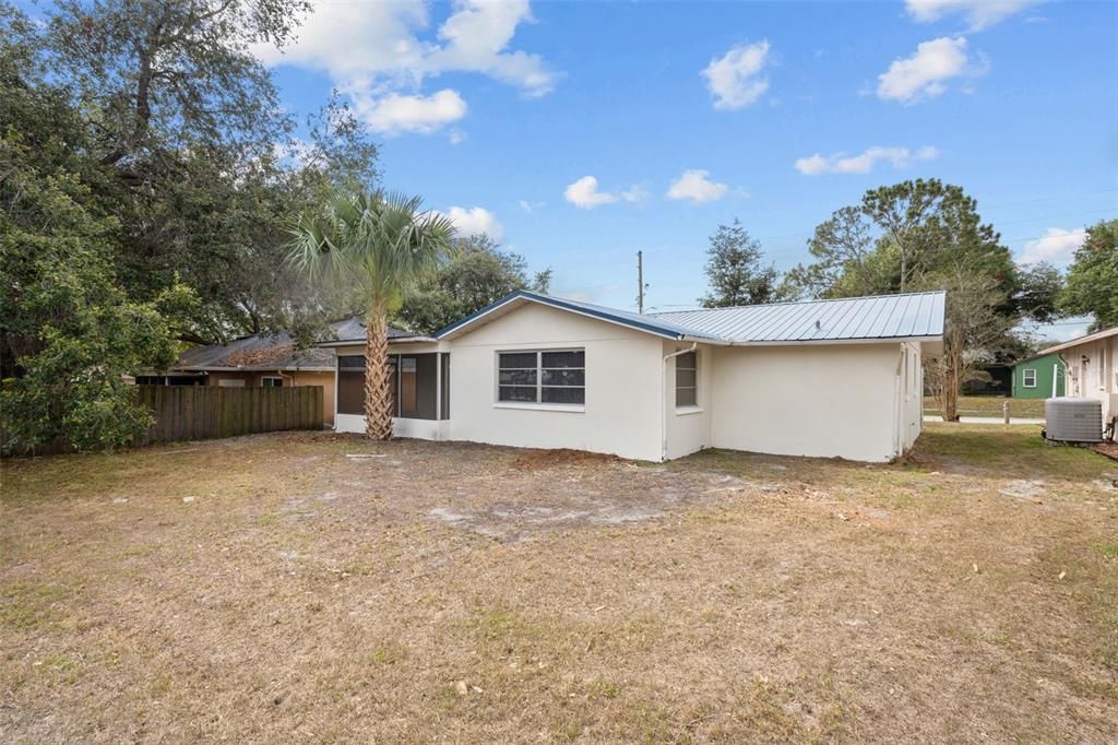 Recently Sold: $284,900 (2 beds, 2 baths, 1330 Square Feet)