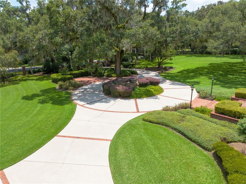 Recently Sold: $3,500,000 (5 beds, 5 baths, 5648 Square Feet)