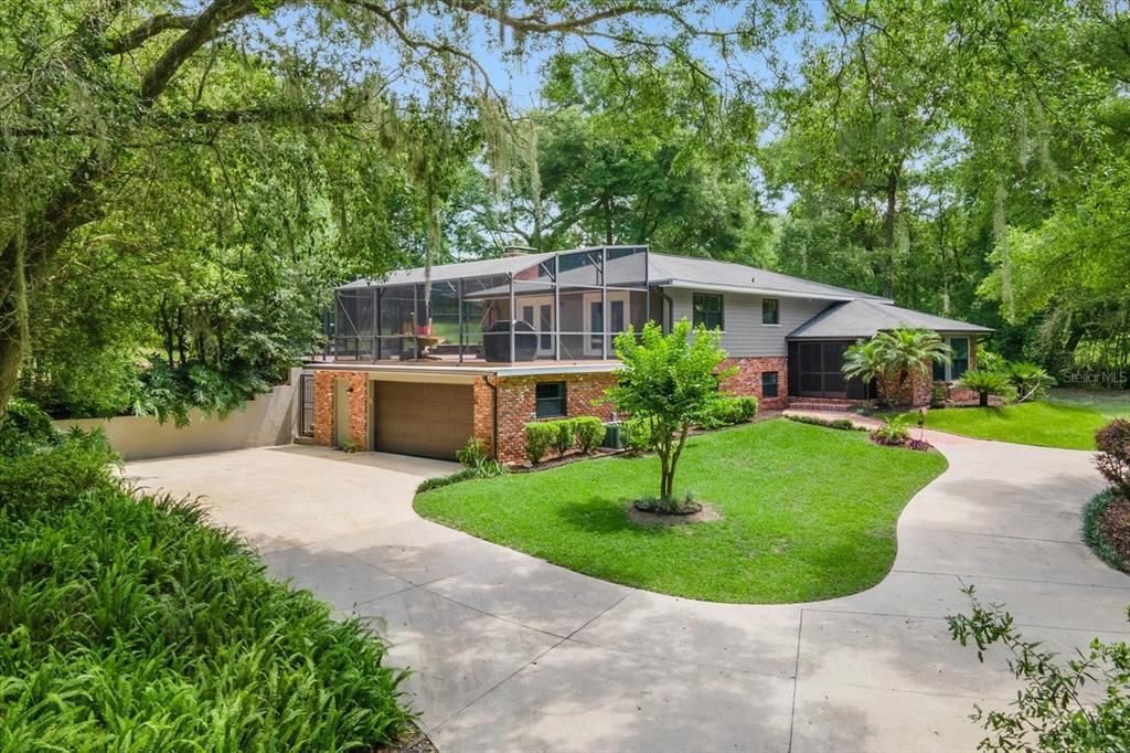 Recently Sold: $650,000 (4 beds, 3 baths, 2906 Square Feet)