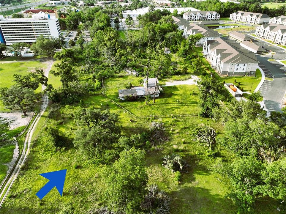 Activo con contrato: $899,000 (5.00 acres)