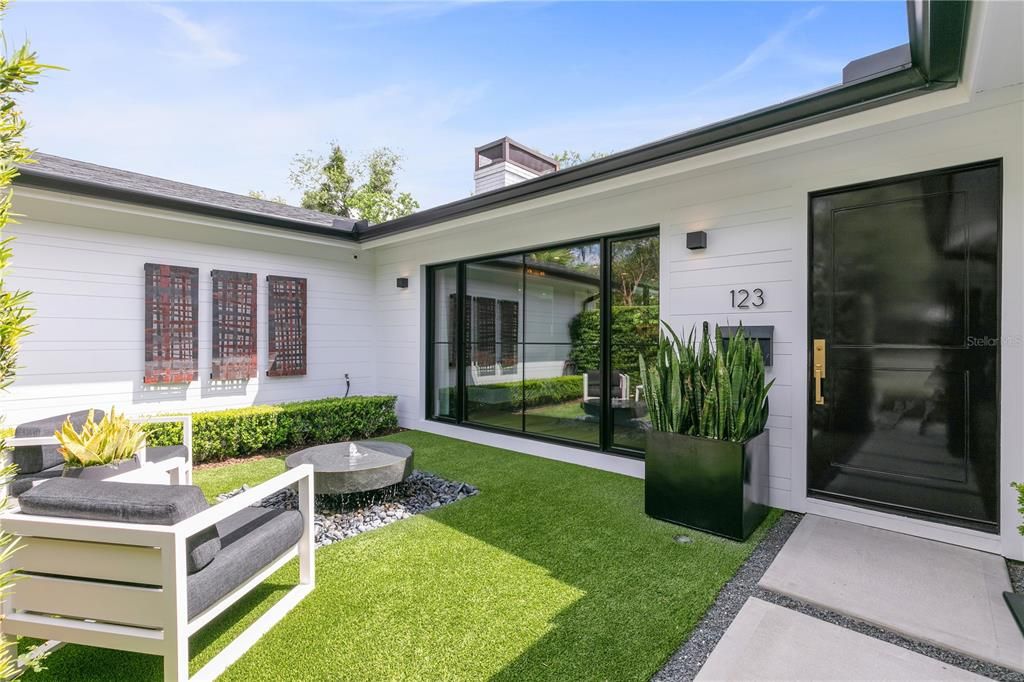 Recently Sold: $1,395,000 (3 beds, 3 baths, 2004 Square Feet)