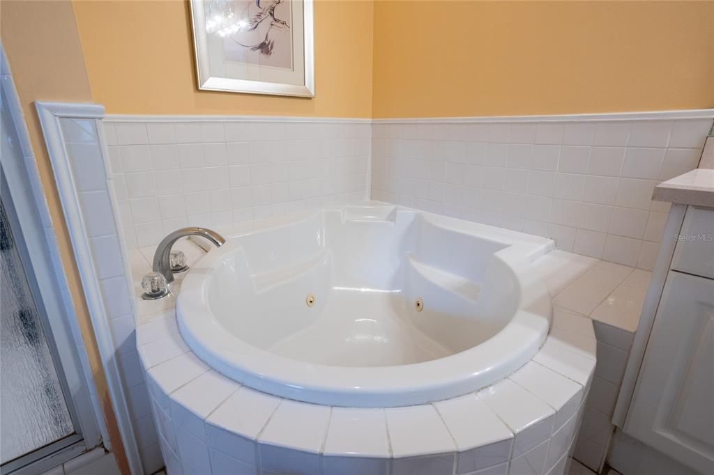 最近售出: $319,000 (3 贝兹, 2 浴室, 1645 平方英尺)