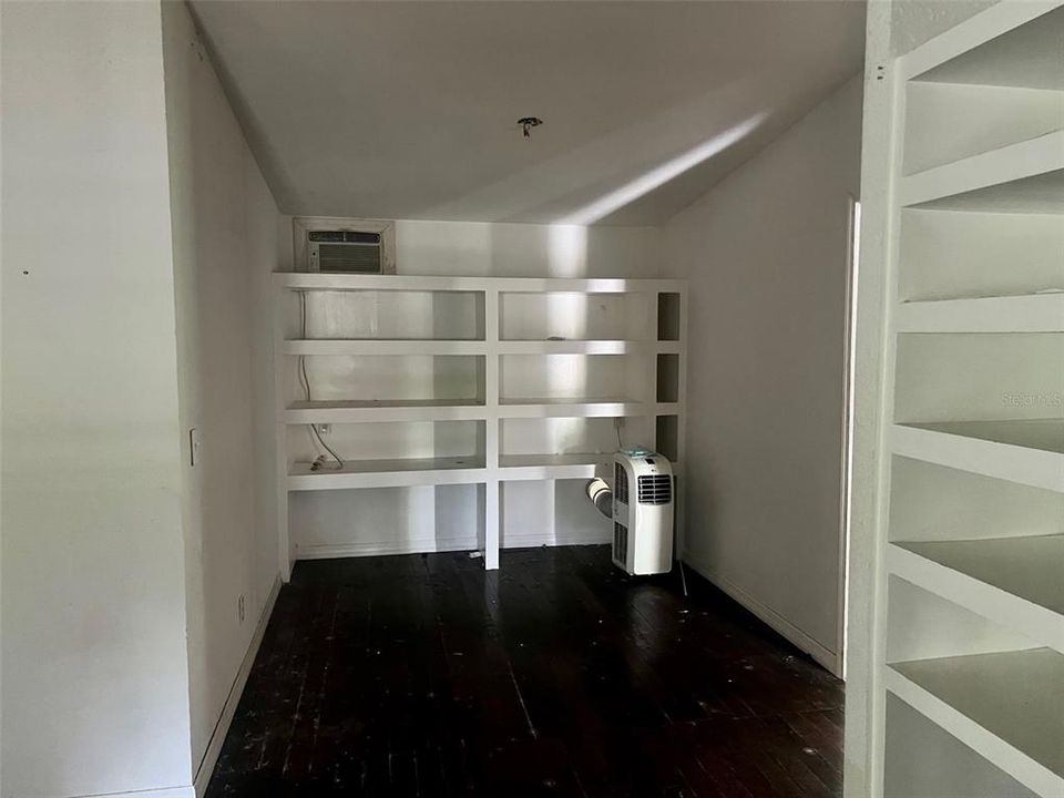 Vendido Recientemente: $135,000 (3 camas, 2 baños, 1474 Pies cuadrados)