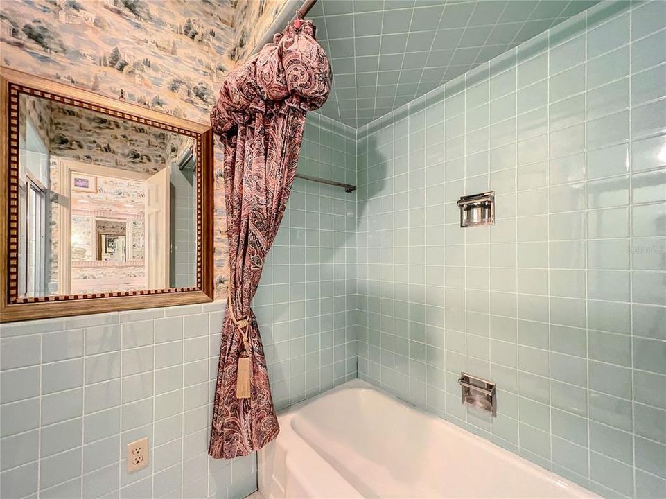 待售: $695,000 (5 贝兹, 4 浴室, 6012 平方英尺)