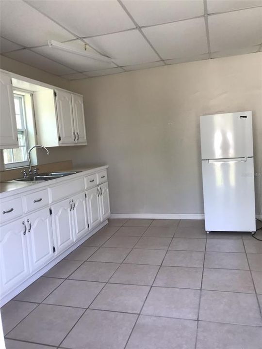 Vendido Recientemente: $139,400 (3 camas, 2 baños, 1016 Pies cuadrados)