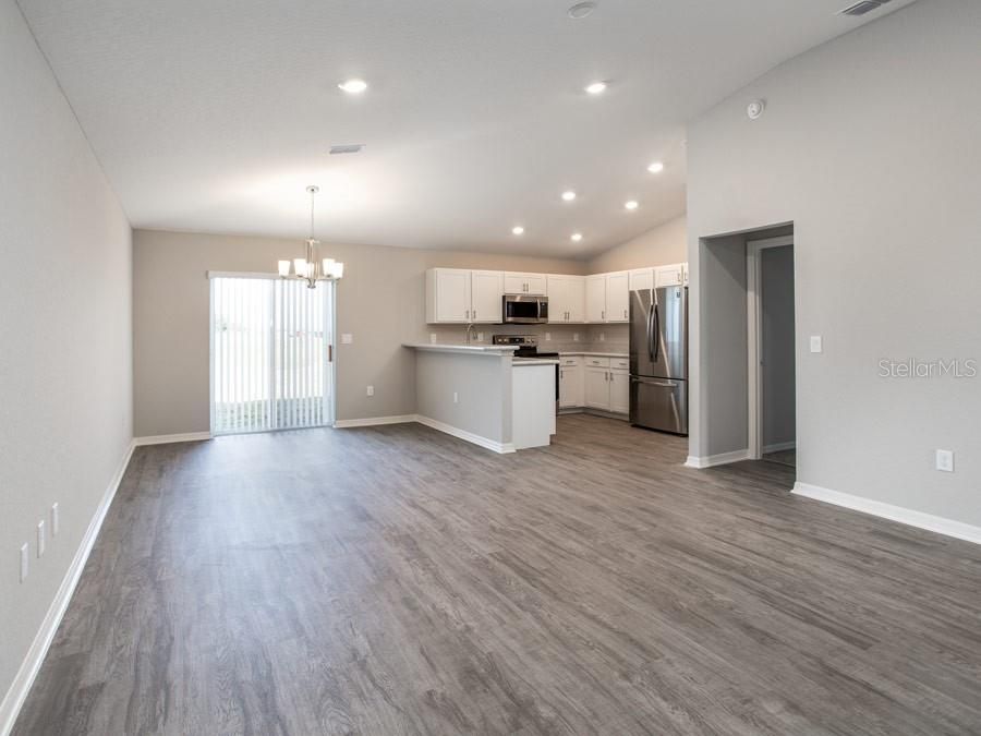 Recently Sold: $280,795 (3 beds, 2 baths, 1301 Square Feet)