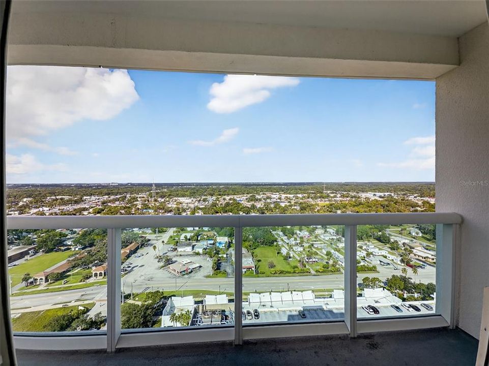 合同活跃: $439,000 (3 贝兹, 3 浴室, 2079 平方英尺)