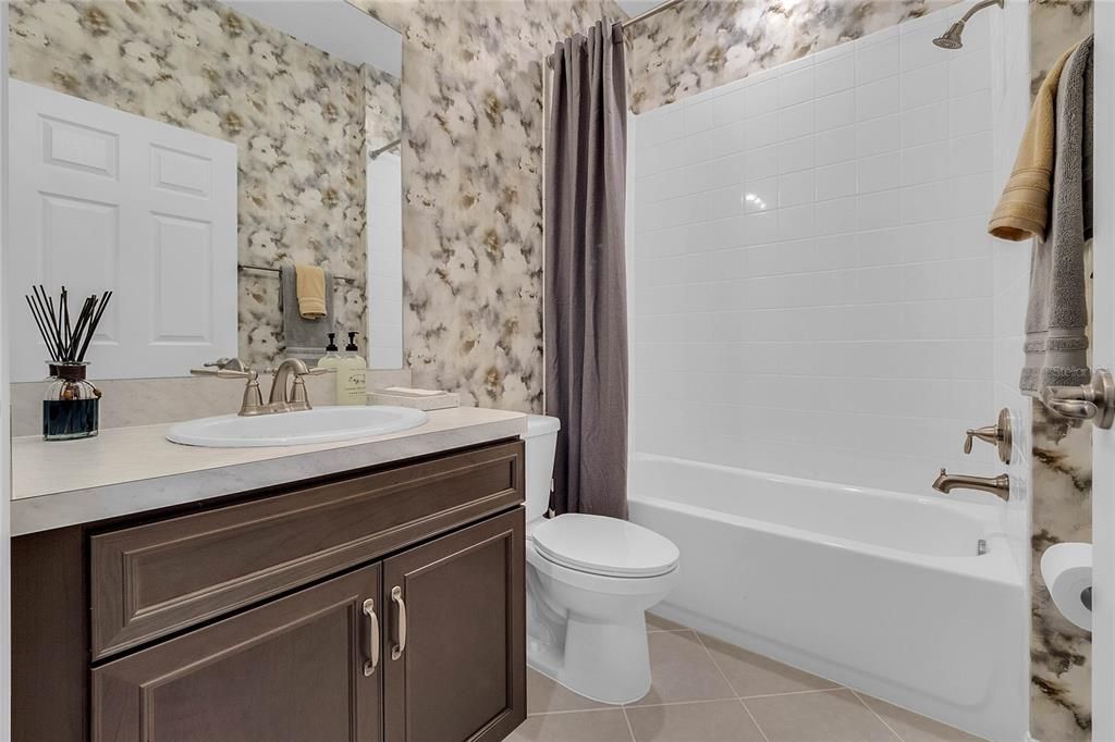 最近售出: $357,990 (3 贝兹, 2 浴室, 1589 平方英尺)