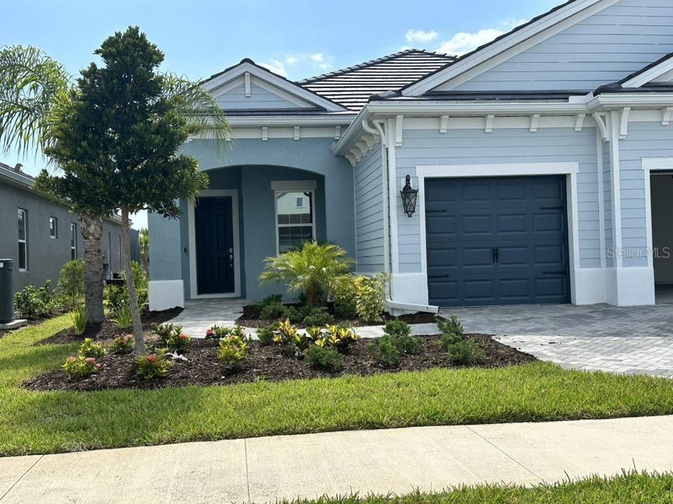 Recently Sold: $787,435 (3 beds, 2 baths, 2427 Square Feet)