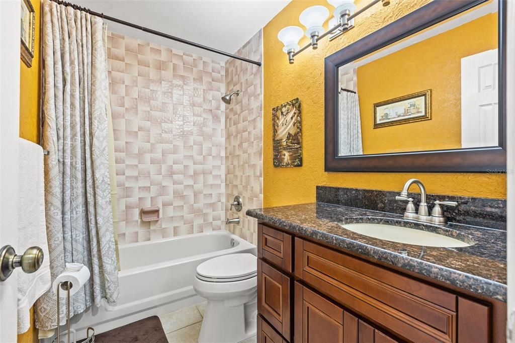 最近售出: $425,000 (3 贝兹, 2 浴室, 1848 平方英尺)
